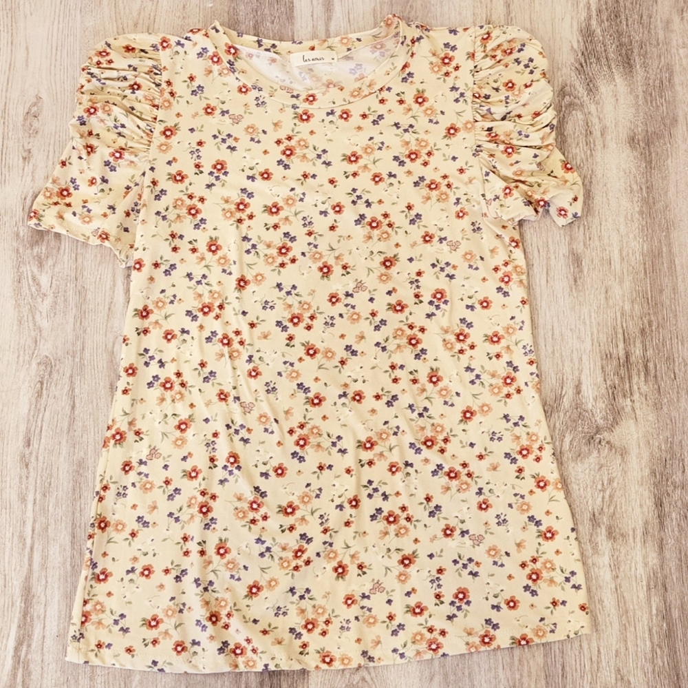 Women's Les Amis Floral Ruffle Sleeve Shirt Medium